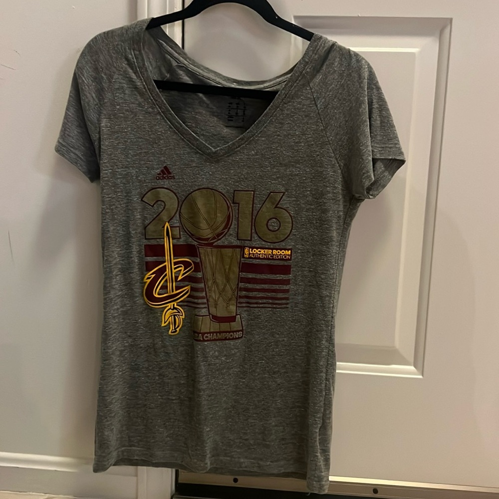 Gently worn Cleveland Cavs shirt